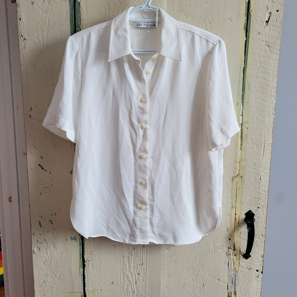 Zara White Button-Up Blouse